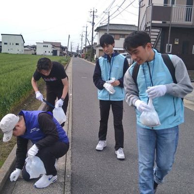 会社周辺の清掃活動